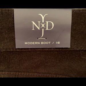 NYDJ Chocolate Brown Bootcut Pants size 16. Cotton/Polyester Blend. NWT.